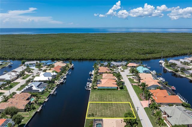 3936 LA COSTA ISLAND COURT, Punta Gorda, FL 33950