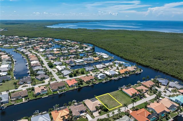 3936 LA COSTA ISLAND COURT, Punta Gorda, FL 33950
