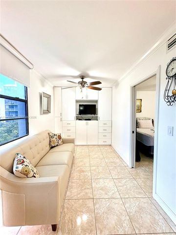 20500 W Country Club Dr 410, Aventura, FL 33180