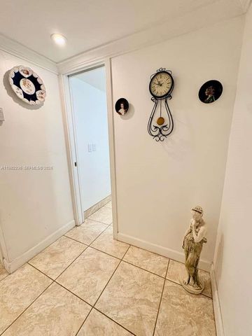 20500 W Country Club Dr 410, Aventura, FL 33180