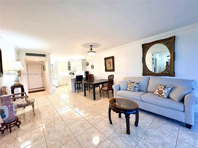 20500 W Country Club Dr 410, Aventura, FL 33180