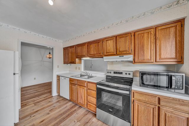 2413 Barnside CT, Salem, VA 24153