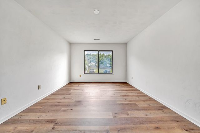 2413 Barnside CT, Salem, VA 24153