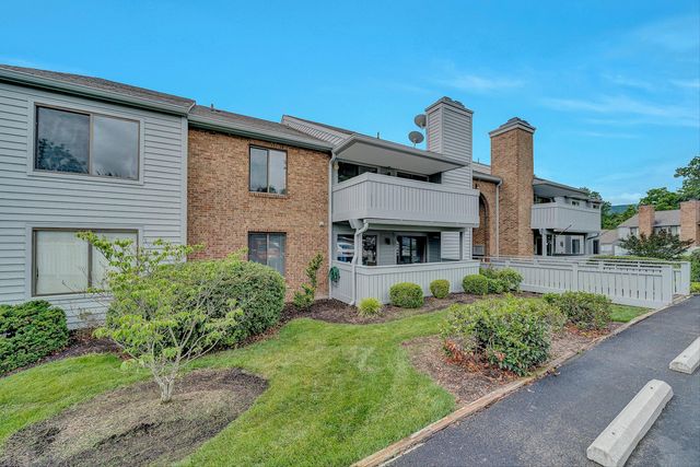 2413 Barnside CT, Salem, VA 24153