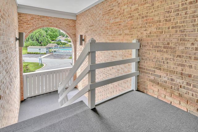 2413 Barnside CT, Salem, VA 24153