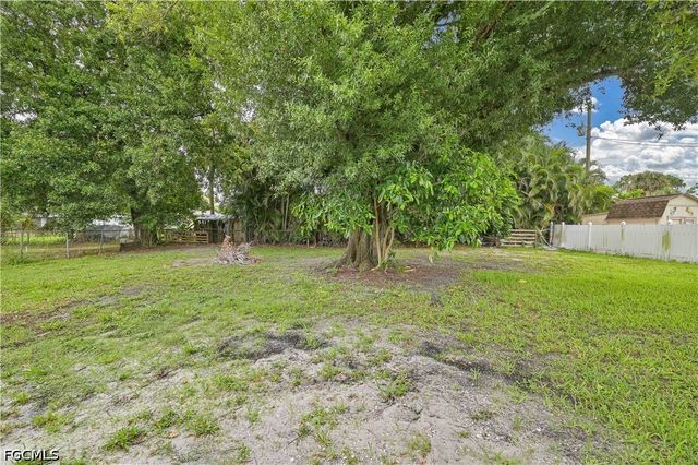 1130 Travis AVE, North Fort Myers, FL 33903