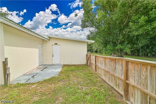 1130 Travis AVE, North Fort Myers, FL 33903