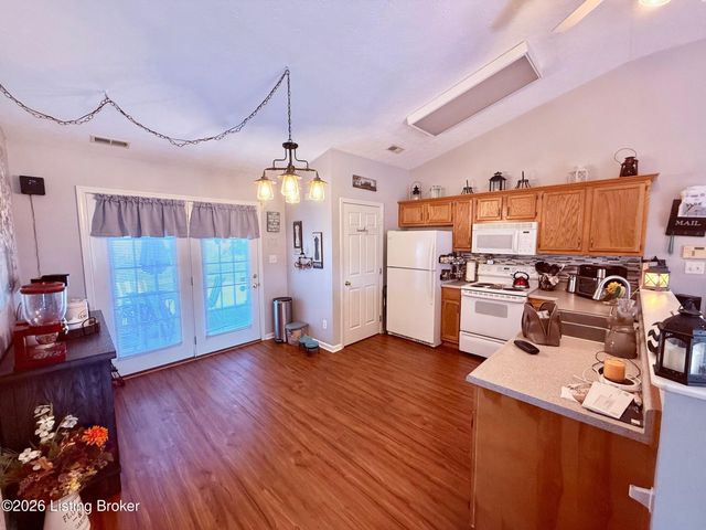 494 Louise Way, Mt Washington, KY 40047