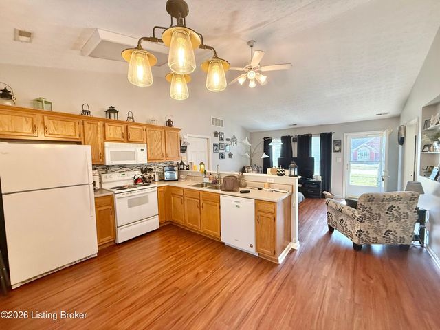 494 Louise Way, Mt Washington, KY 40047