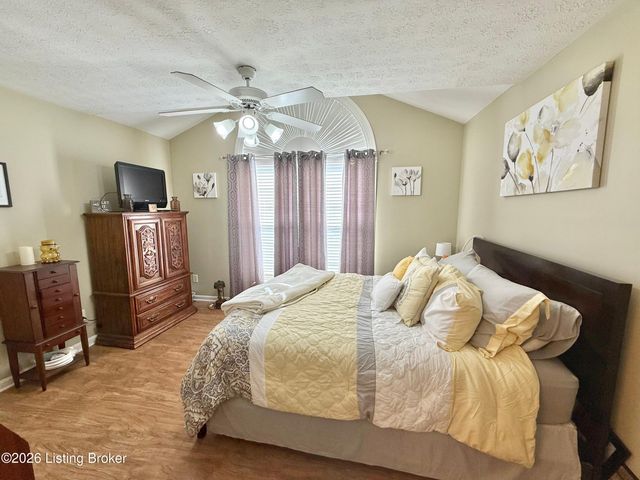 494 Louise Way, Mt Washington, KY 40047