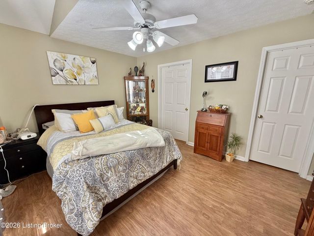 494 Louise Way, Mt Washington, KY 40047