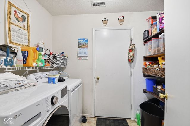 1804 Southernwood Lane, Indianapolis, IN 46231