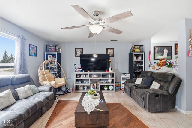 1804 Southernwood Lane, Indianapolis, IN 46231