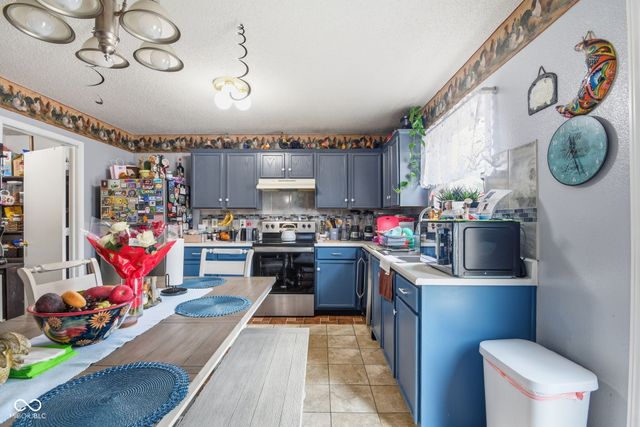 1804 Southernwood Lane, Indianapolis, IN 46231