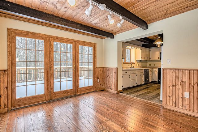 248 Greenbrier Rd, Bullskin Twp, PA 15610