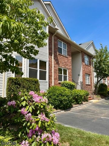 32 Rebecca Rd, East Hanover Twp., NJ 07936