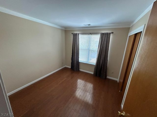 32 Rebecca Rd, East Hanover Twp., NJ 07936