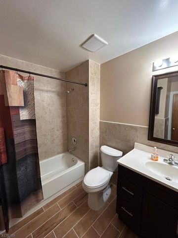 32 Rebecca Rd, East Hanover Twp., NJ 07936
