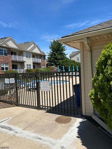 32 Rebecca Rd, East Hanover Twp., NJ 07936