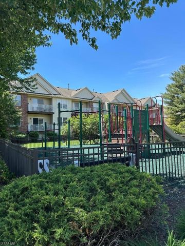 32 Rebecca Rd, East Hanover Twp., NJ 07936