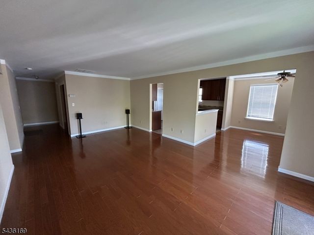 32 Rebecca Rd, East Hanover Twp., NJ 07936