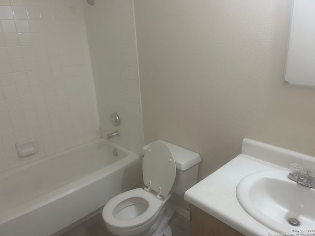 8055 CORAL MEADOW, Converse, TX 78109