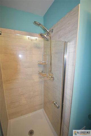 49 Farnham Square, Sayreville, NJ 08859