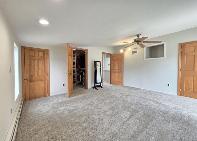 27 Peter Road, Ronkonkoma, NY 11779