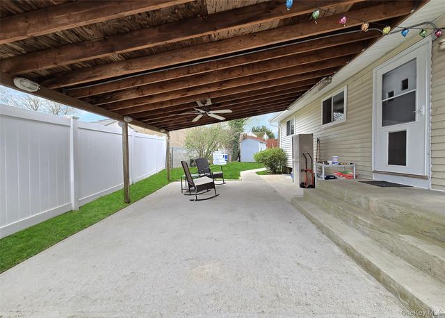 27 Peter Road, Ronkonkoma, NY 11779