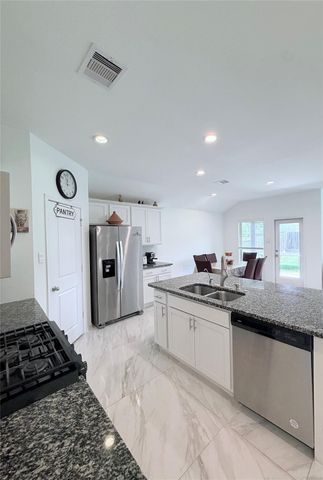 3410 Emerald Anchor Ln, Conroe, TX 77301