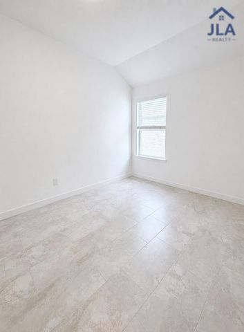 3410 Emerald Anchor Ln, Conroe, TX 77301