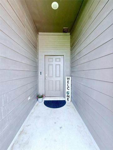 3410 Emerald Anchor Ln, Conroe, TX 77301