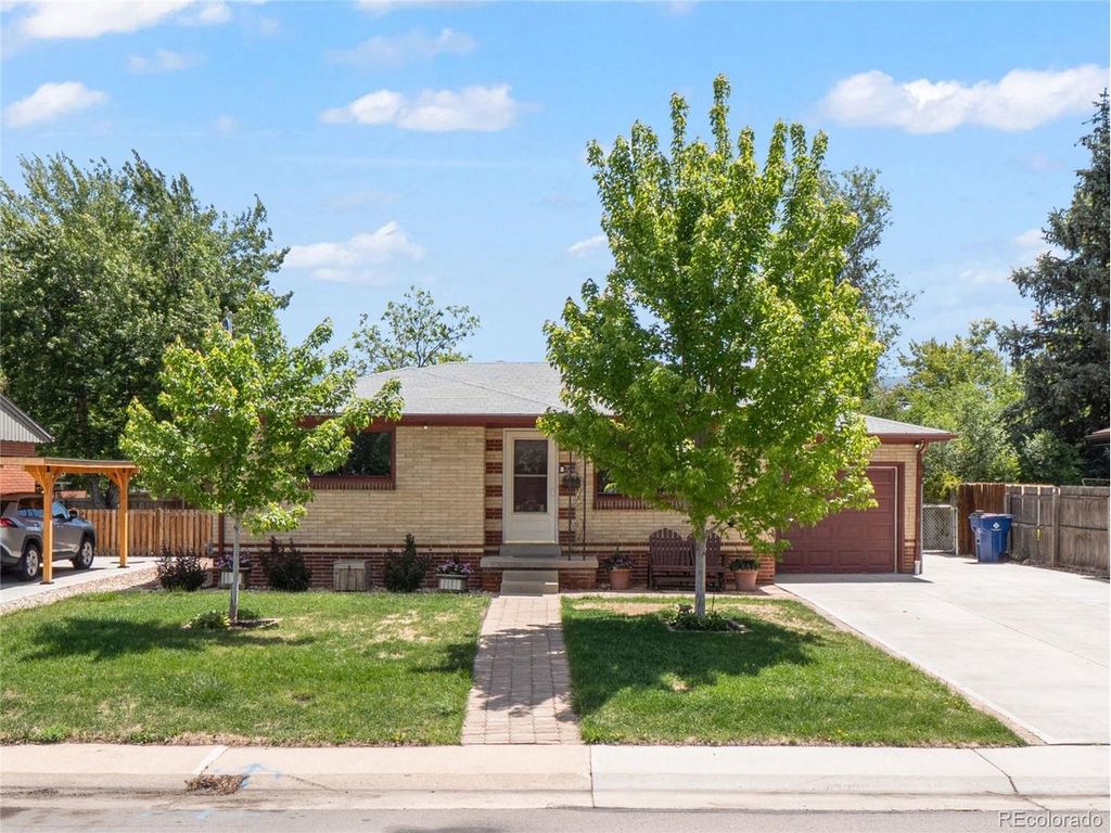 1466 S Chase St, Lakewood, CO 80232