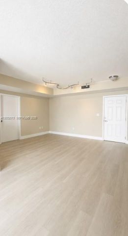 1 Glen Royal Parkway 1210, Miami, FL 33125
