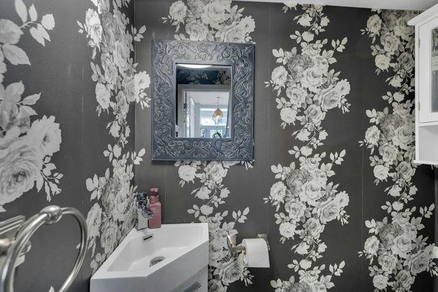 158 CARMITA AVE, Rutherford, NJ 07070