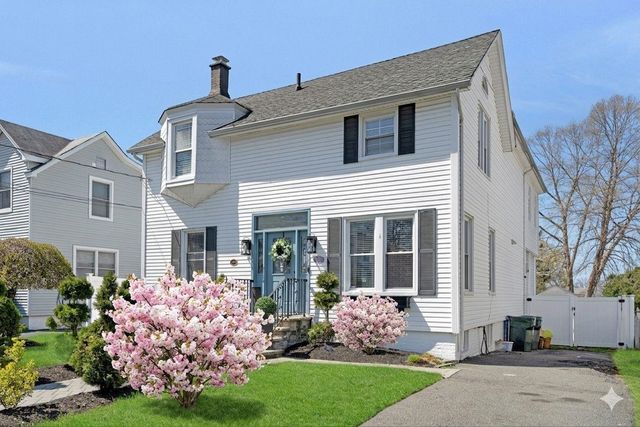 158 CARMITA AVE, Rutherford, NJ 07070