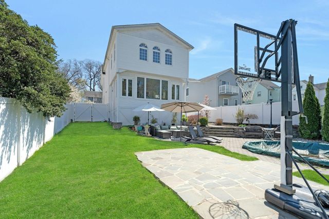 158 CARMITA AVE, Rutherford, NJ 07070