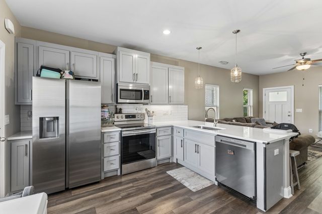 555 Gresham Ln Unit 2D, Murfreesboro, TN 37129