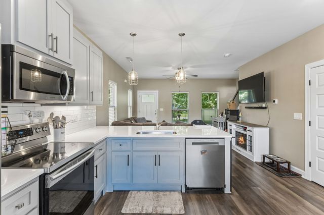 555 Gresham Ln Unit 2D, Murfreesboro, TN 37129