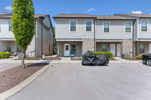 555 Gresham Ln Unit 2D, Murfreesboro, TN 37129