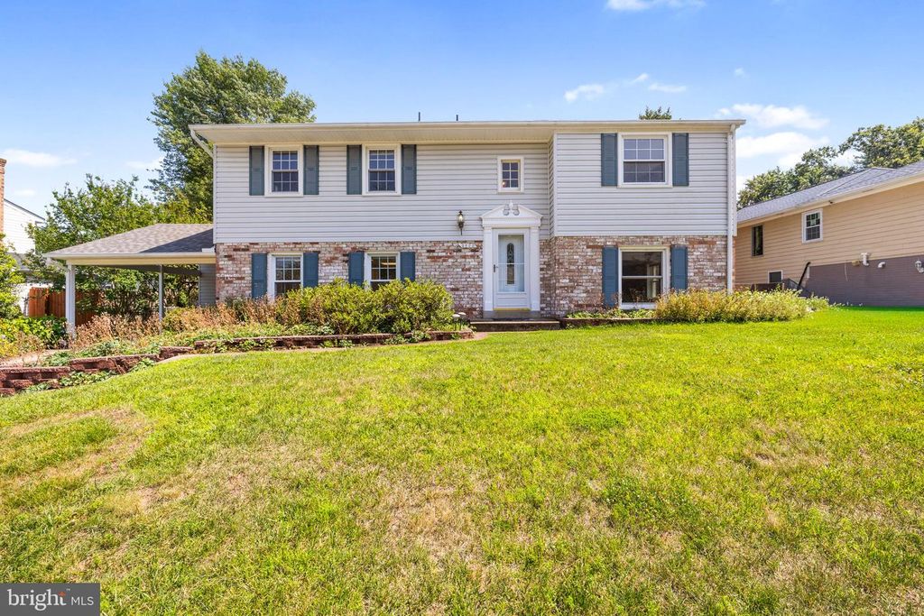 9803 GREENVIEW LN, Manassas, VA 20109