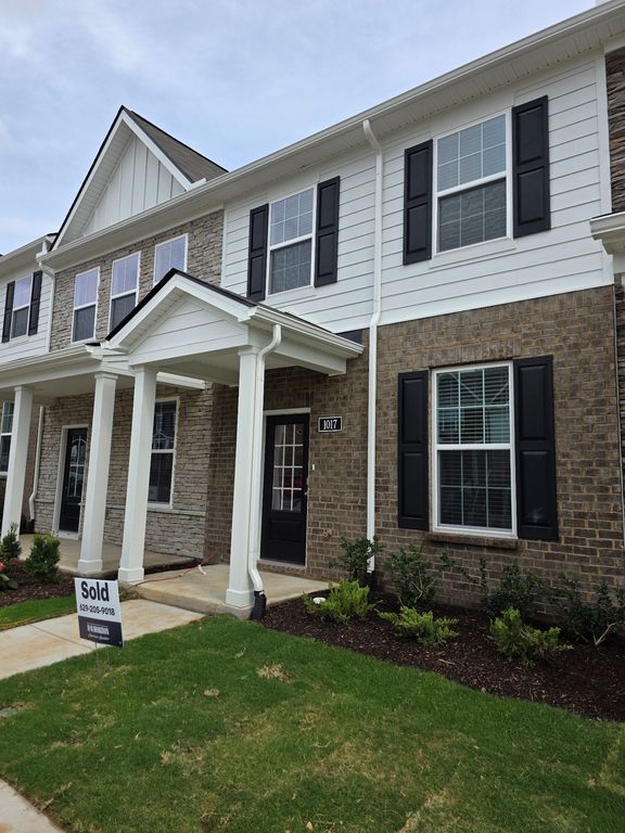 1017 Keyes Pl, Lebanon, TN 37087