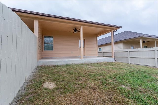 421 Jack Rabbit LN A, Buda, TX 78610