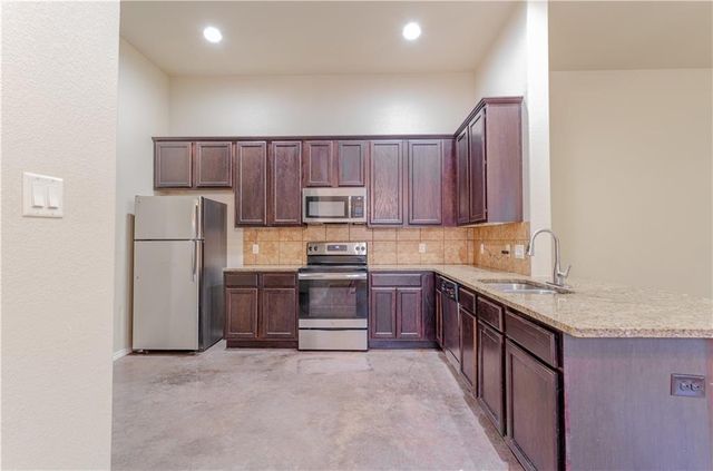 421 Jack Rabbit LN A, Buda, TX 78610