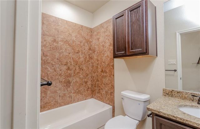 421 Jack Rabbit LN A, Buda, TX 78610
