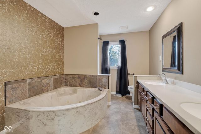 8333 Tequista Circle, Indianapolis, IN 46236