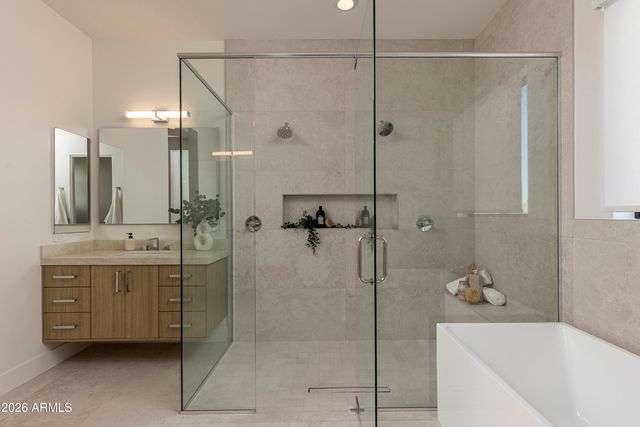 3021 E Rosemonte Drive, Phoenix, AZ 85050