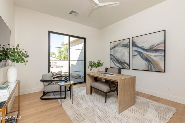 3021 E Rosemonte Drive, Phoenix, AZ 85050