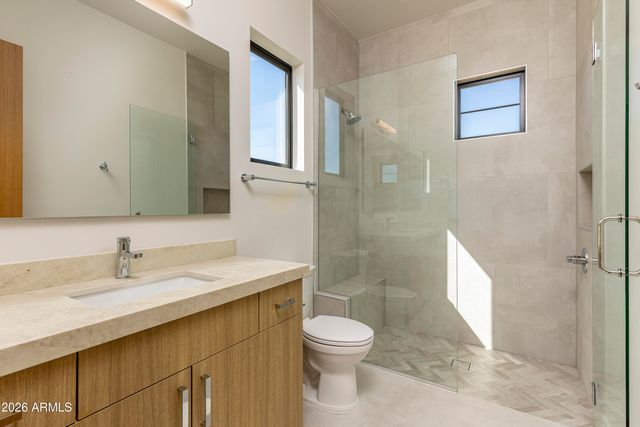 3021 E Rosemonte Drive, Phoenix, AZ 85050