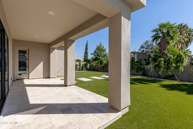3021 E Rosemonte Drive, Phoenix, AZ 85050